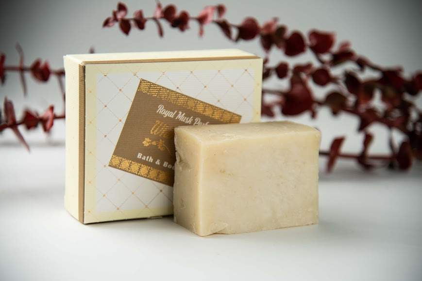 royal musk soap bar shower & hair